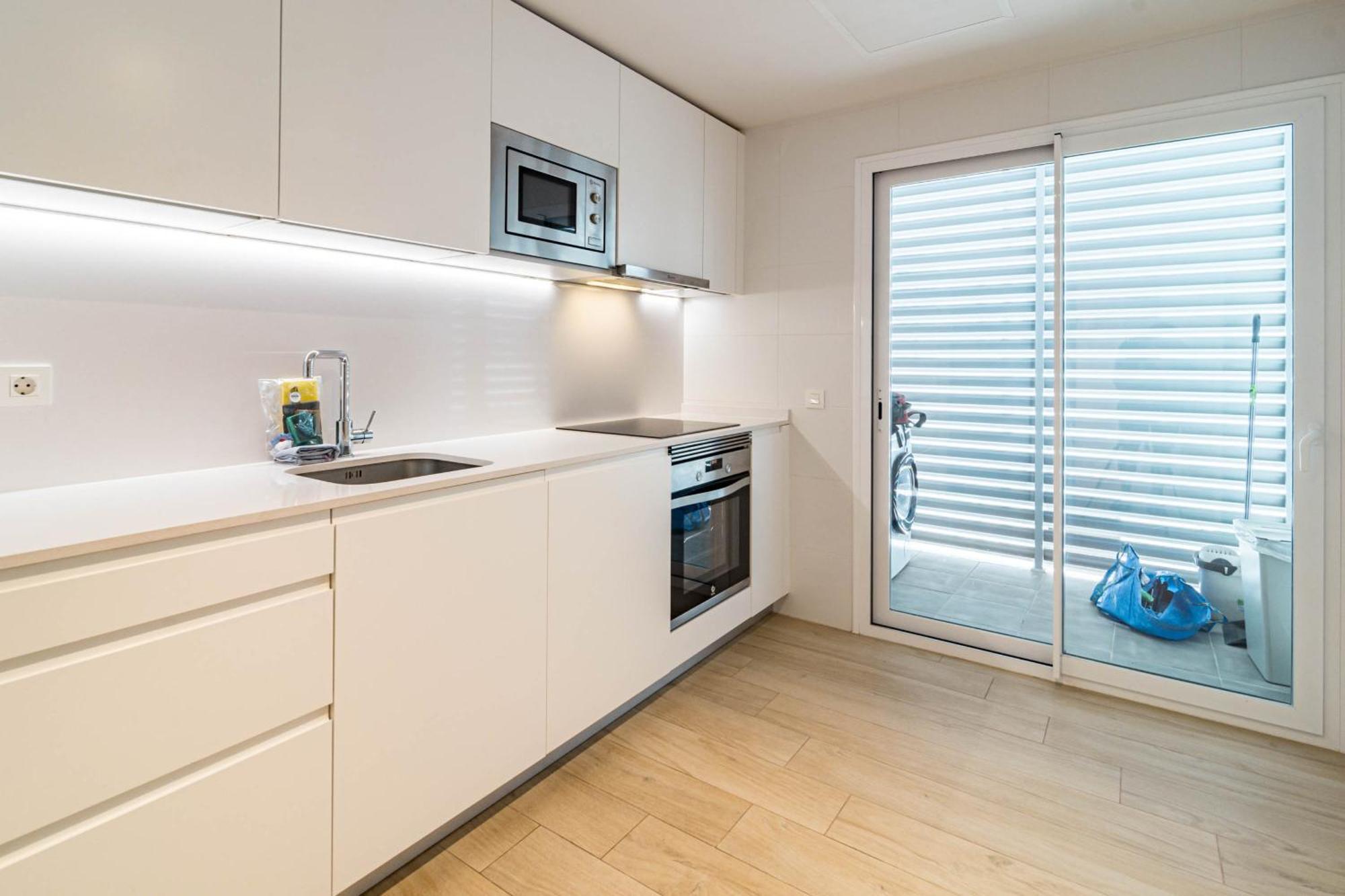 Jg51b - 3 Bedroom Flat With Gym & Rooftop Pool Marbella