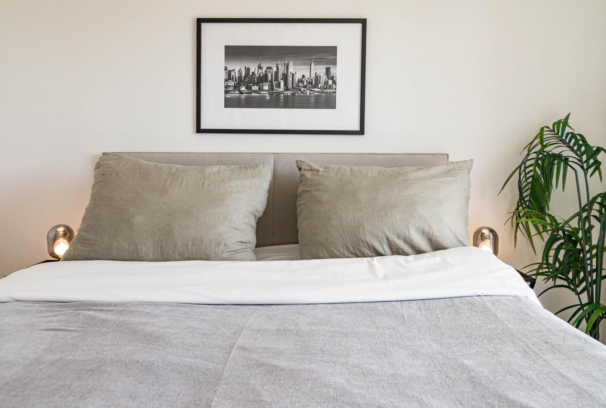 Jg51b - 3 Bedroom Flat With Gym & Rooftop Pool *
