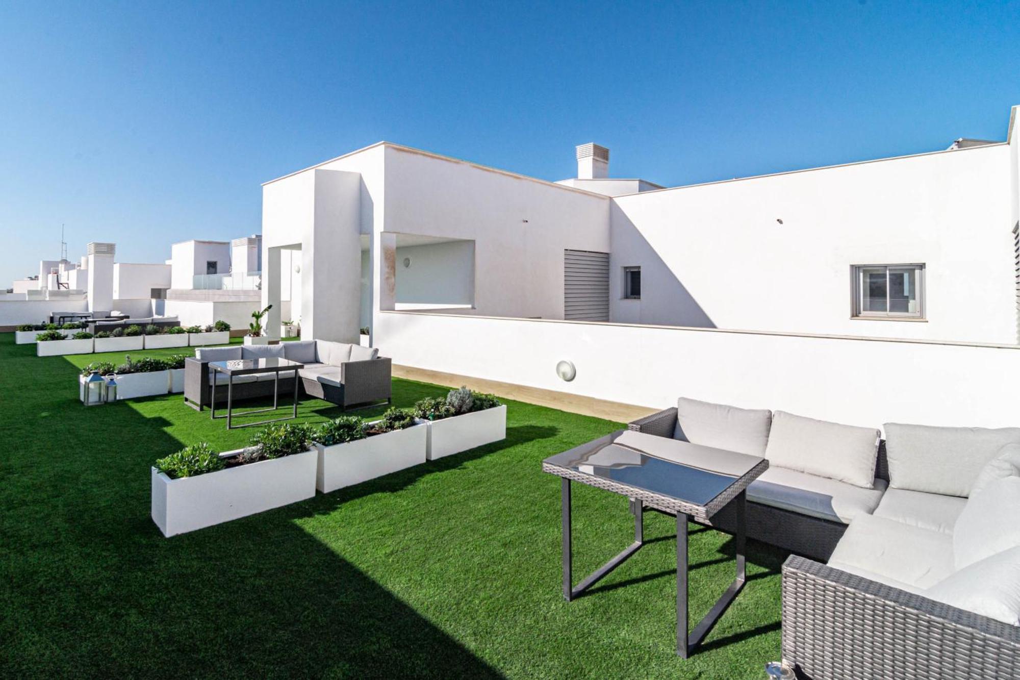 Jg51b - 3 Bedroom Flat With Gym & Rooftop Pool Apartment *